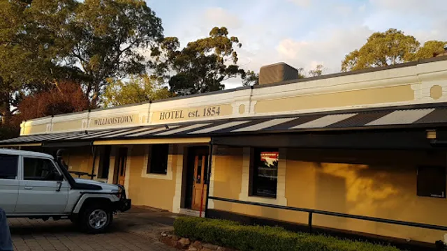Williamstown Hotel