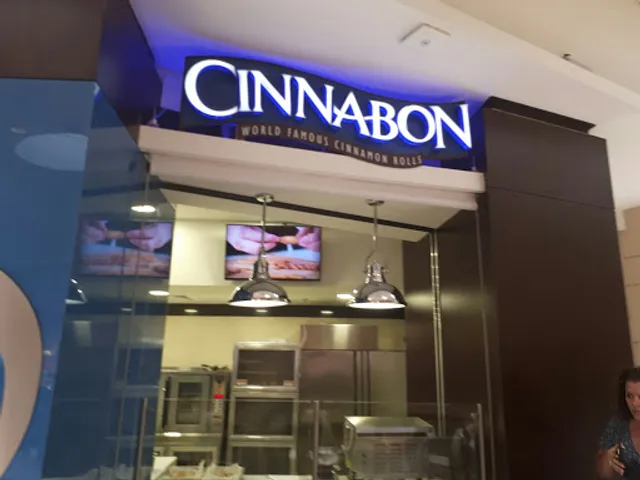 Cinnabon