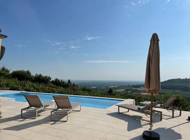 Lala Vineyard Glamping Resort