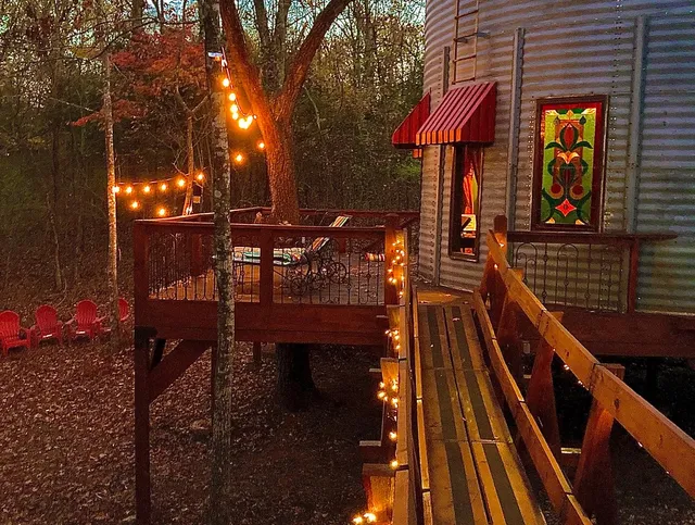 Sassafrass Silo Treehouse on Table Rock Lake