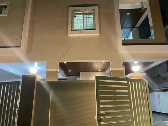 Hotel O R SQUARE HOMES