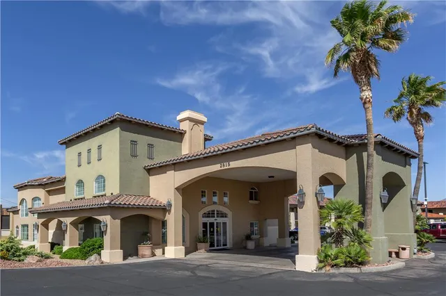 Best Western Plus A Wayfarer's Inn and Suites