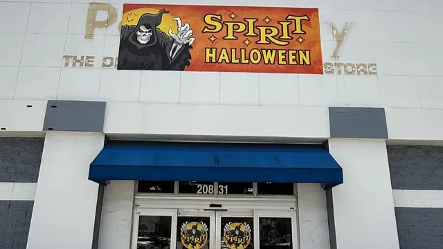 Spirit Halloween