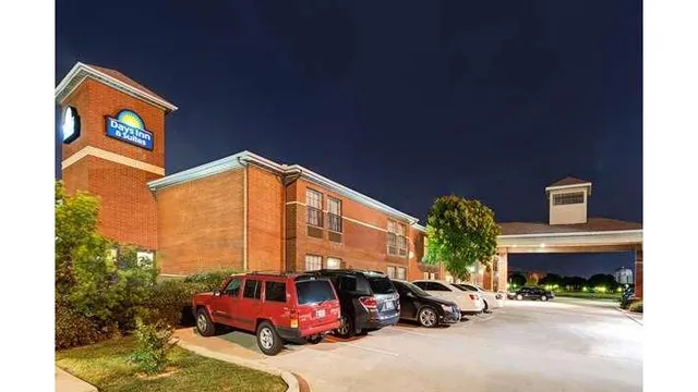 Days Inn by Wyndham Dallas Plano