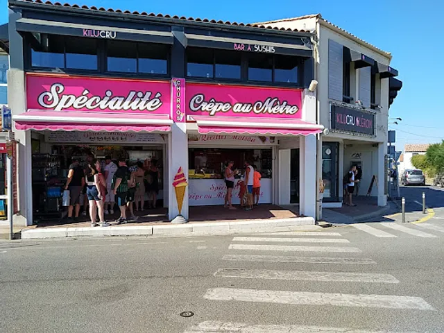 Specialité Crêpe Au Mètre Du Port