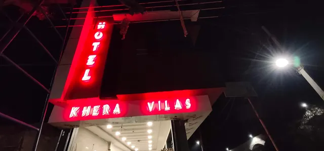 OYO 70974 Hotel Khera Vilas