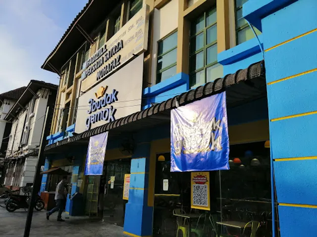 Tiga Budak Gemok (Bayan Lepas)