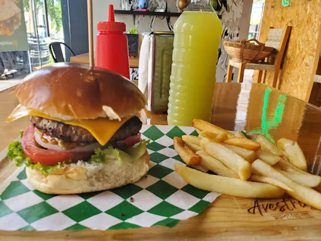 Avestruz Gourmet Fast Food Maya