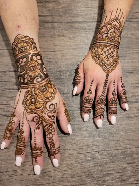 Arva Henna Artist