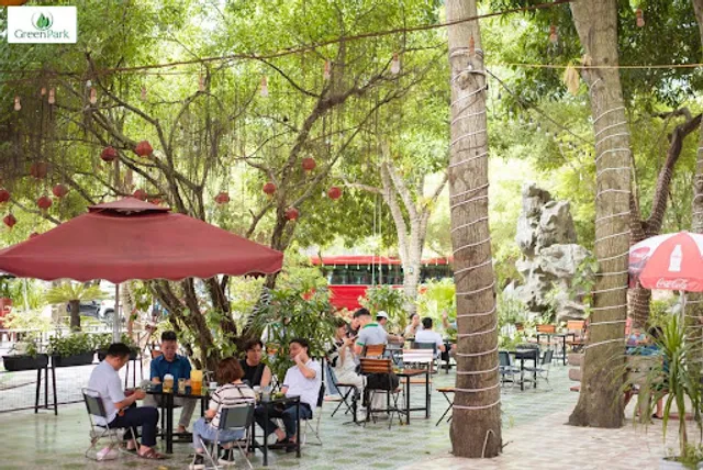 Nhà Hàng Con Bò Vàng