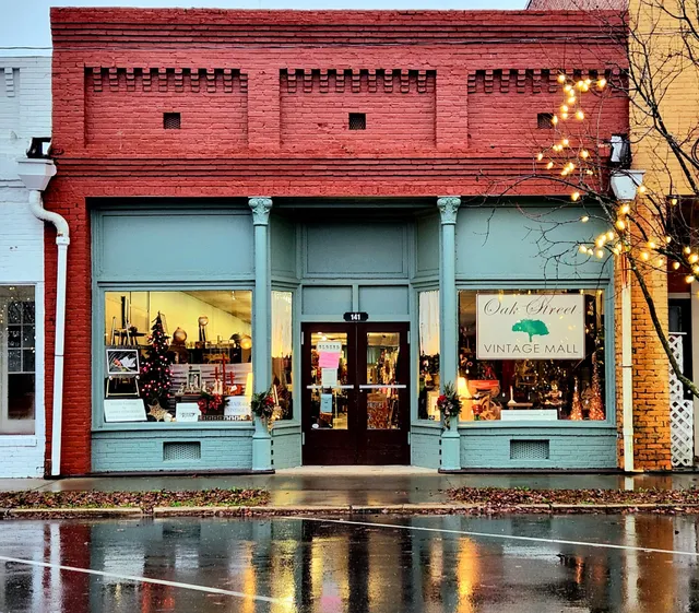 Oak Street Vintage Mall and Gifts, LLC