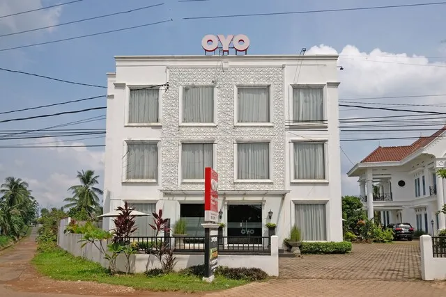 OYO 881 Penginapan Graha Syariah Samudra