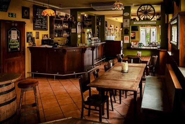 The Auld Rogue Irish Pub