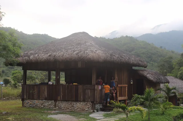 Ilyn's Homeyplace and Restaurant by Travelax