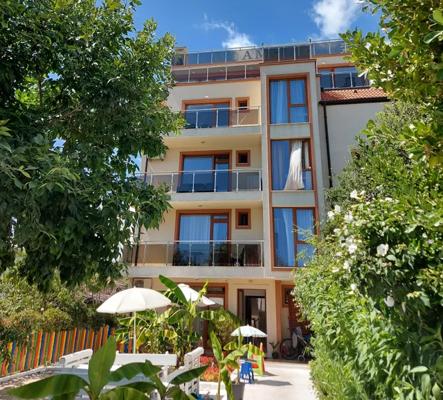 Diamond Kiten Apartments