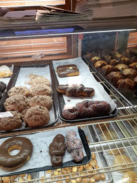 Joe's Cafe & Donuts & King Cakes