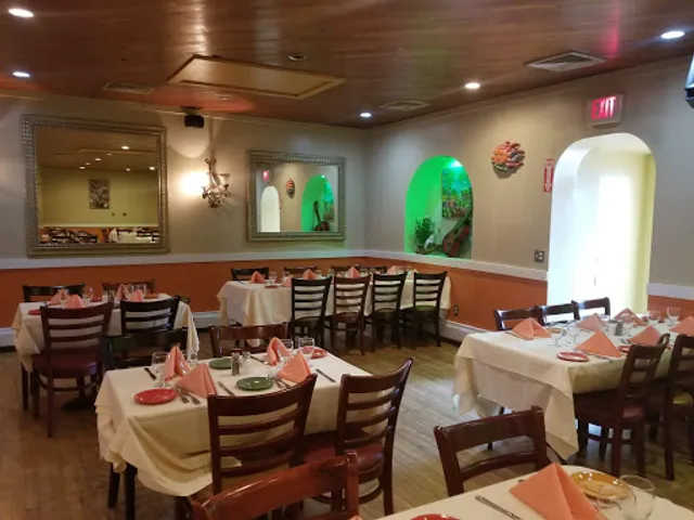 Maya Riviera Bar & Restaurant