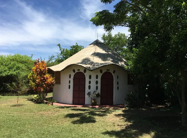 Wayando Beach Eco Lodge