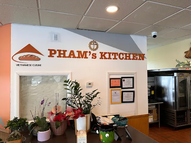 PHAM'S KITCHEN