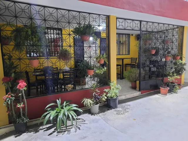 Naniz Restaurant & Pâtisserie