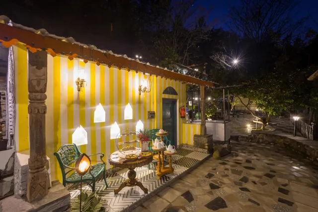 ELIVAAS Zephyr - Pool Resort in Mussoorie