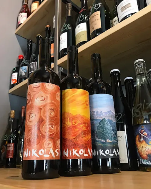 Enoteca Vineria La Bottiglia Volante