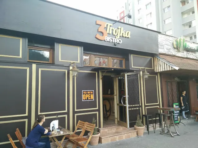 Trojka Bistro