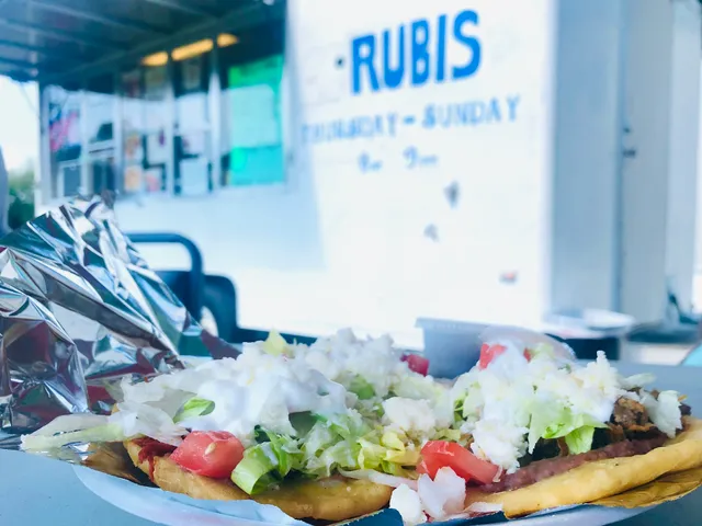 Rubis Mexican Food Truck