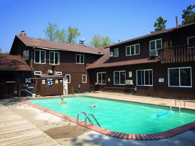 Williams Narrows Resort