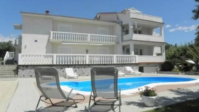 Apartments VILLA DRAGICA KAŠTELAN