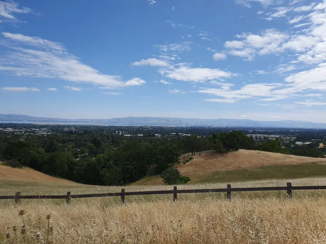 Stanford Dish Hiking Trail