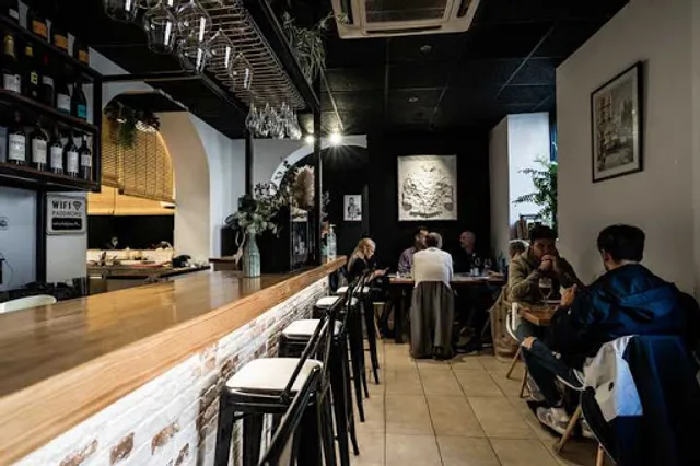 CONTRASTES by Diego Ferreira