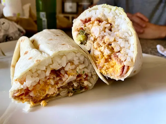Burrito Bar - La Casa de Los Burritos