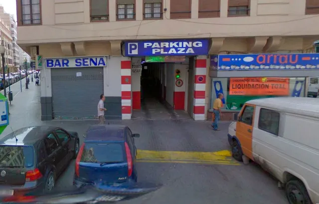Aparcament Plaza