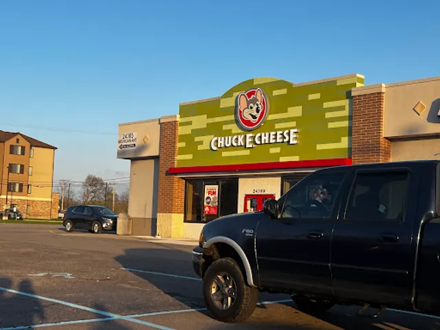Chuck E. Cheese