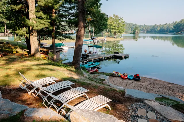 Arbutus Lake Vacation Rentals