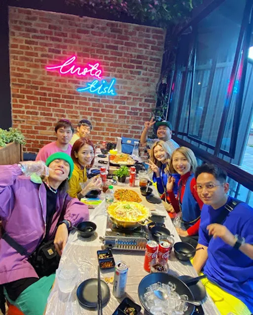 InstaFish Steamboat Restaurant