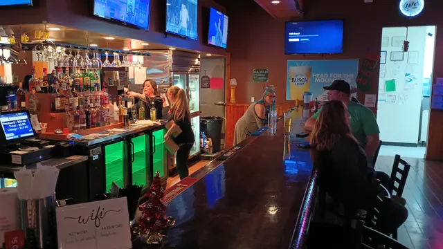 Mama Dean's Coffee Slots And Spirits