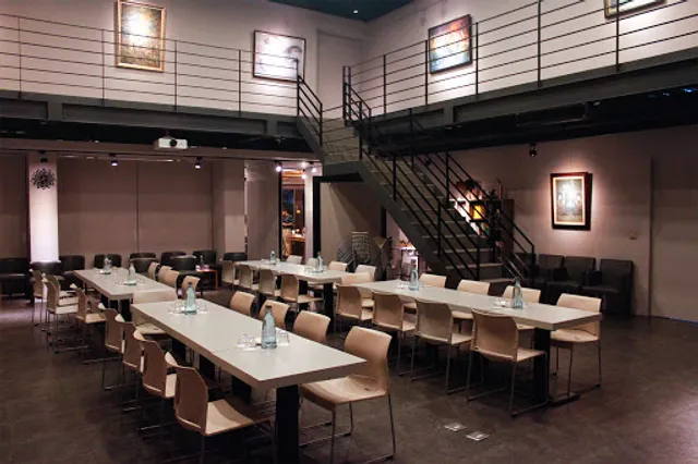 Tibetan style arts space