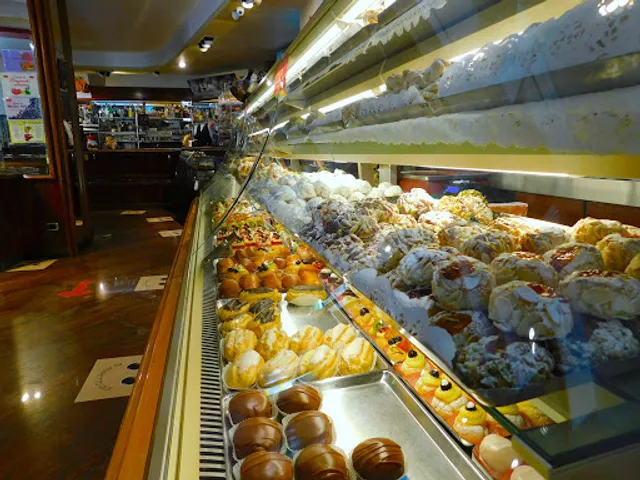 Pizzicato | Drink & Food