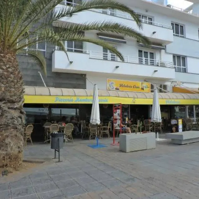 Coctelería Hamburguesería Oasis