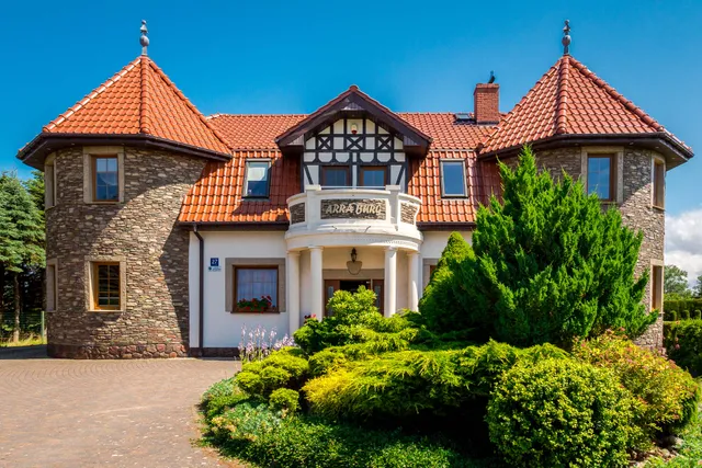 "Arra-Burg" Guest Rooms