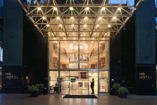 MR. Hotel