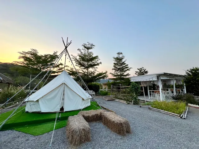 LUV MOUNTAIN & FLOWER CAMP PALA-U