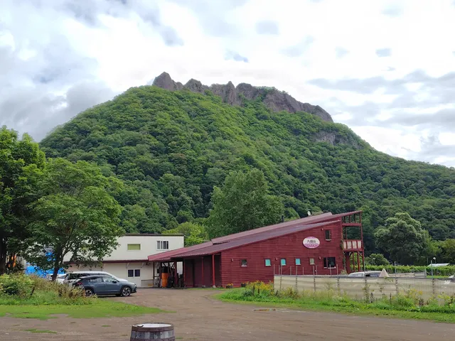 八剣山ワイナリー&ギャラリー