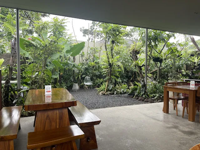 Resto Core Garden Tasik