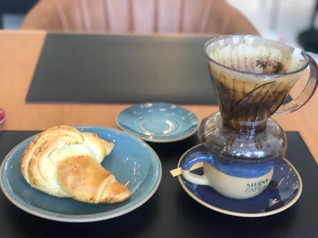 Sterna Café - Tower Bridge