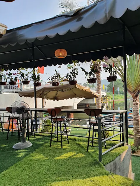 Cà Phê - Bít Tết BẾN THƯỢNG HẢI