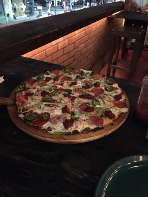 Queezos Ruiz + Q pizzas