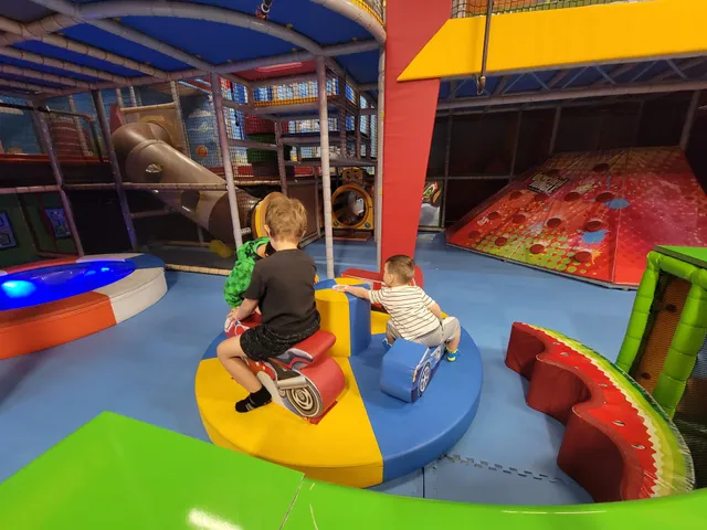 UPTOWN JUNGLE FUN PARK | Henderson, NV